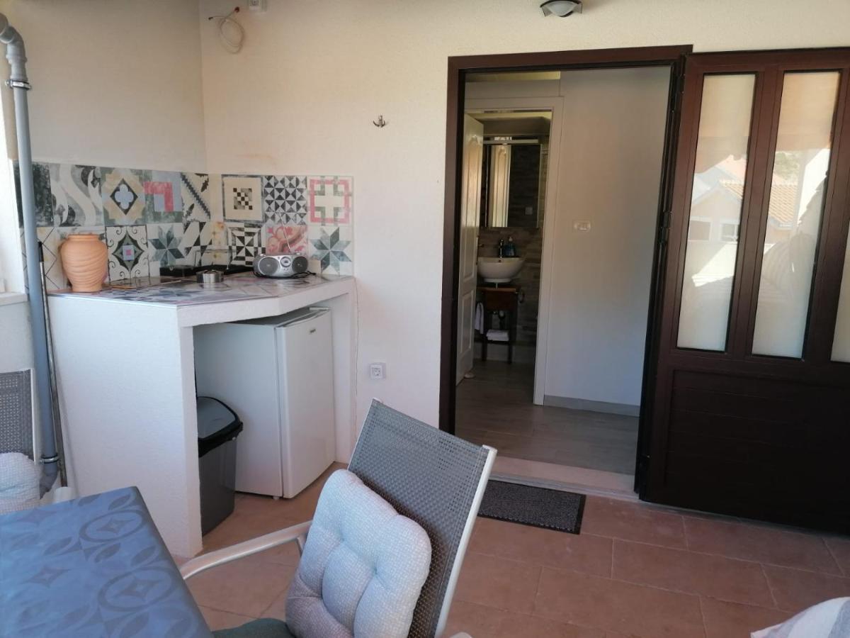 Apartments Misini Dvori Stomorska Extérieur photo