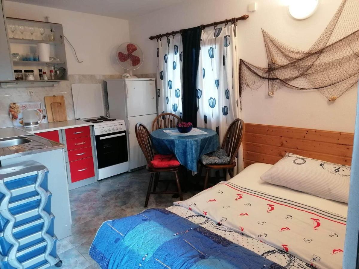 Apartments Misini Dvori Stomorska Extérieur photo