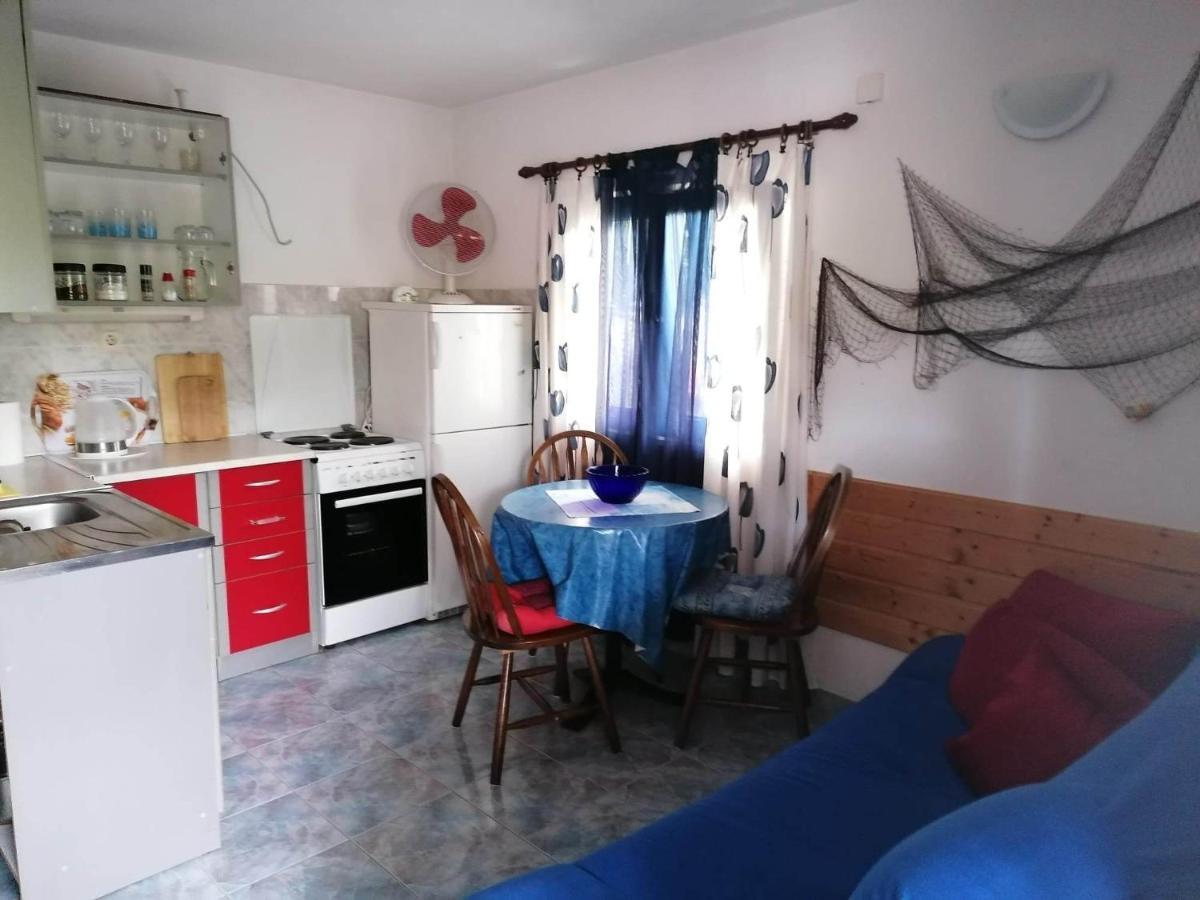 Apartments Misini Dvori Stomorska Extérieur photo