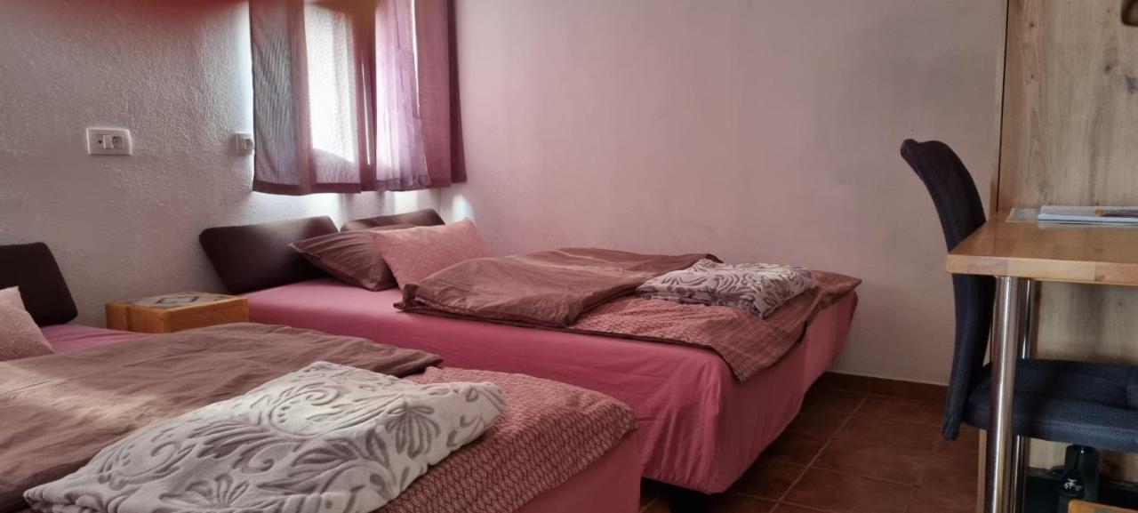 Apartments Misini Dvori Stomorska Extérieur photo