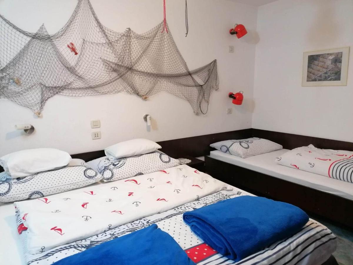 Apartments Misini Dvori Stomorska Extérieur photo
